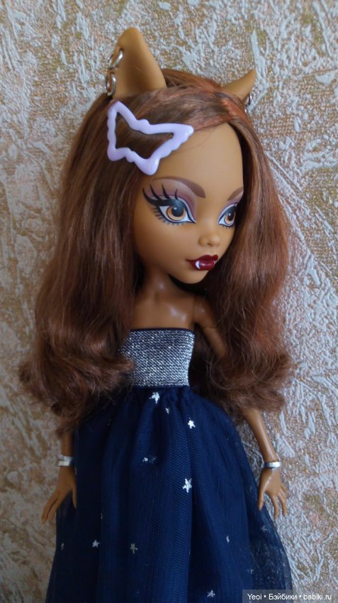 Фото Монстер Хай Клодин (42см) в платье и костюме из детской юбки