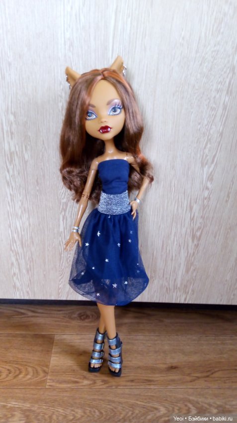 Фото Монстер Хай Клодин (42см) в платье и костюме из детской юбки