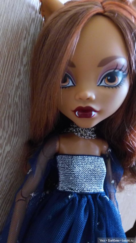 Фото Монстер Хай Клодин (42см) в платье и костюме из детской юбки