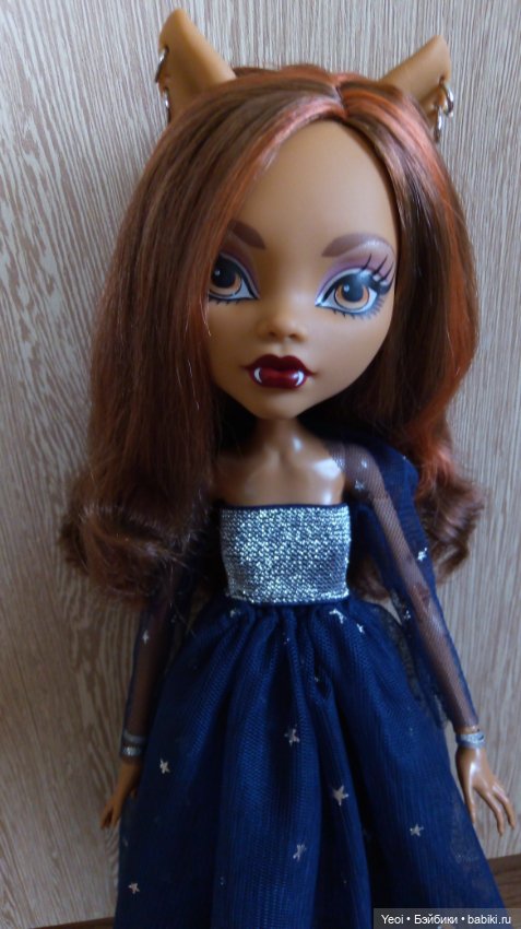 Фото Монстер Хай Клодин (42см) в платье и костюме из детской юбки