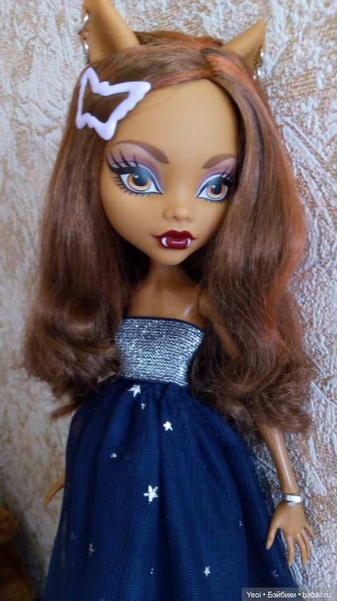Фото Монстер Хай Клодин (42см) в платье и костюме из детской юбки