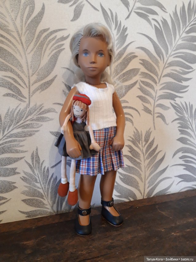 Две девчонки - один я! Sasha doll