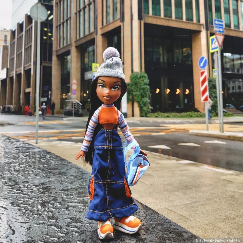 Сашка в городе — Куклы Bratz (Братц) и Moxie Girlz: MGA