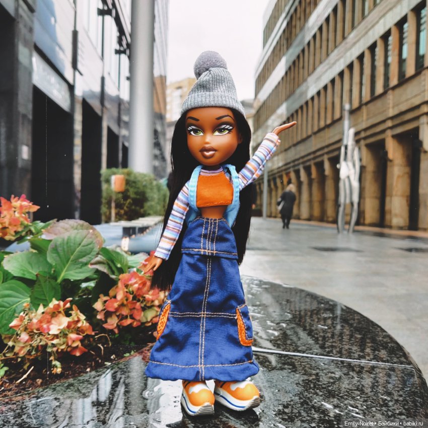 Сашка в городе — Куклы Bratz (Братц) и Moxie Girlz: MGA (фото 2)