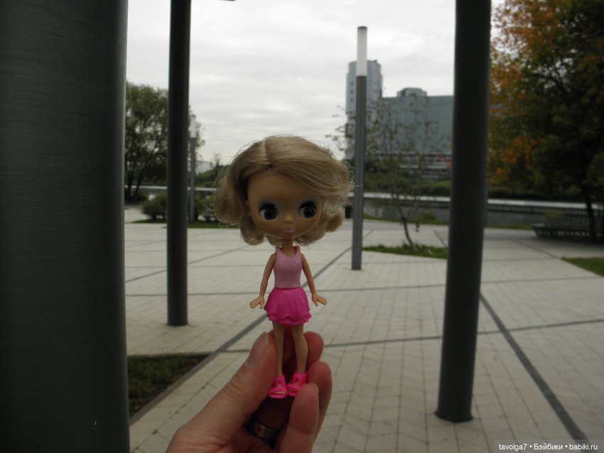 Blythe Petite от Takara на телах Polly Pocket (фото 9)