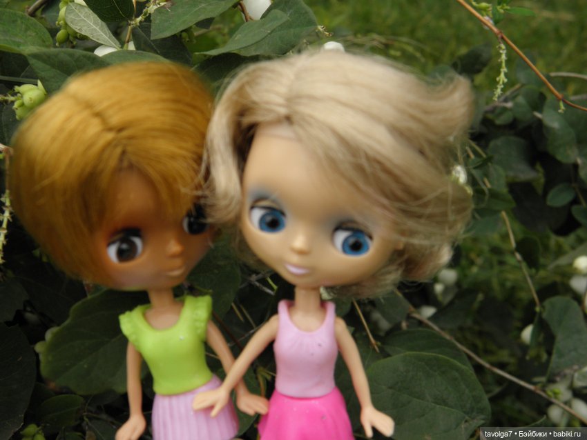 Blythe Petite от Takara на телах Polly Pocket