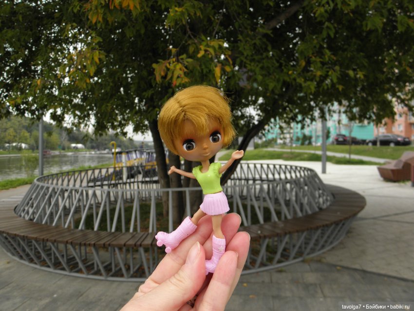 Blythe Petite от Takara на телах Polly Pocket (фото 4)