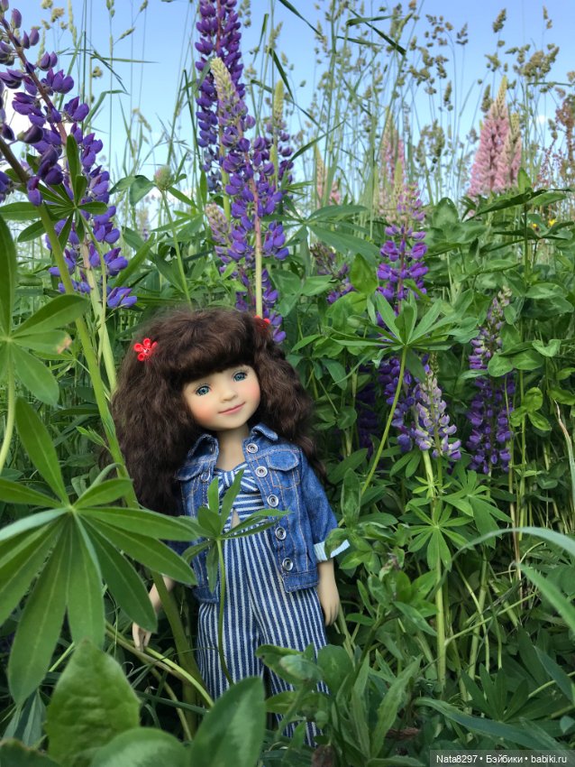 Белла и люпины. Куколка Ruby Red