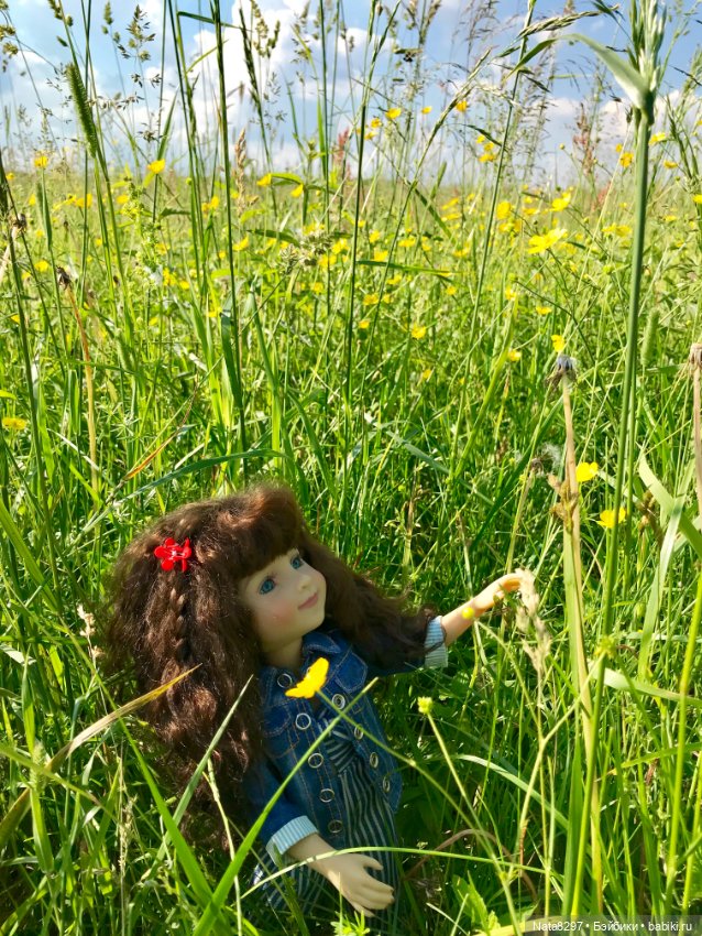 Белла и люпины. Куколка Ruby Red