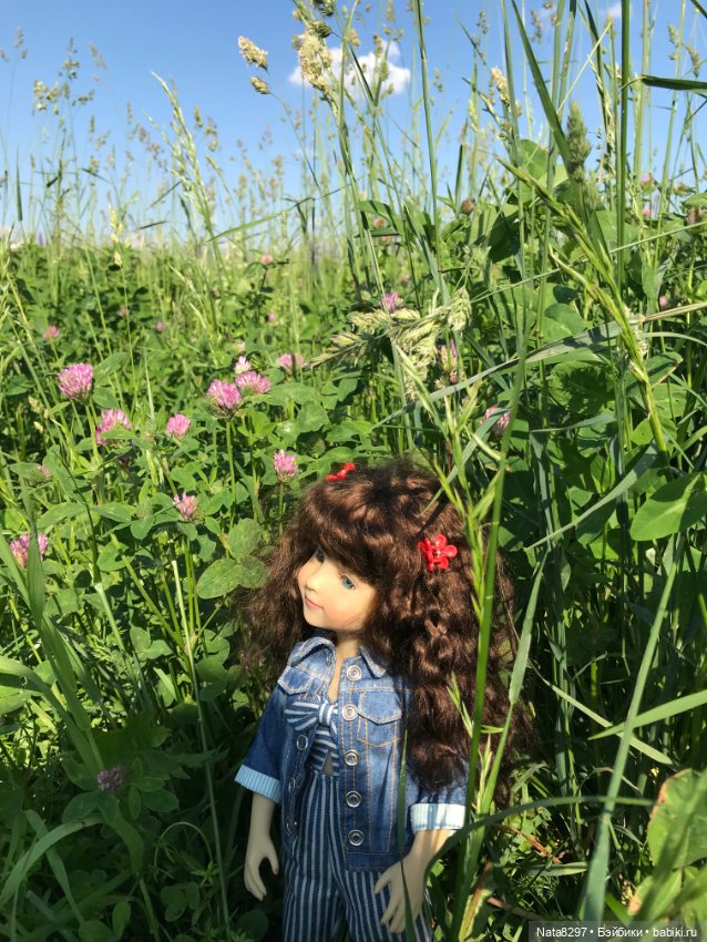 Белла и люпины. Куколка Ruby Red