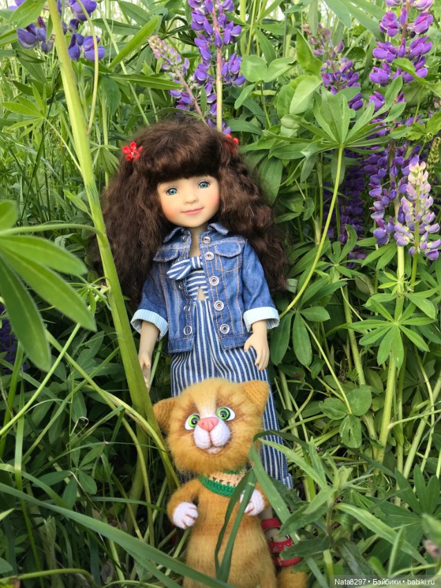 Белла и люпины. Куколка Ruby Red