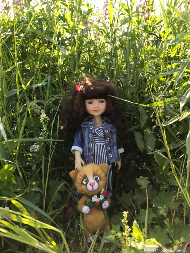 Белла и люпины. Куколка Ruby Red