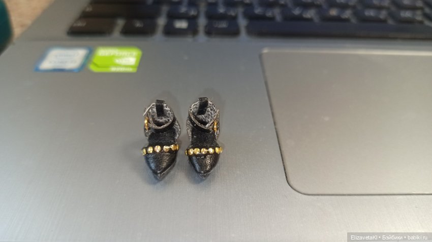 Обувь на маленьких человечков realpuki