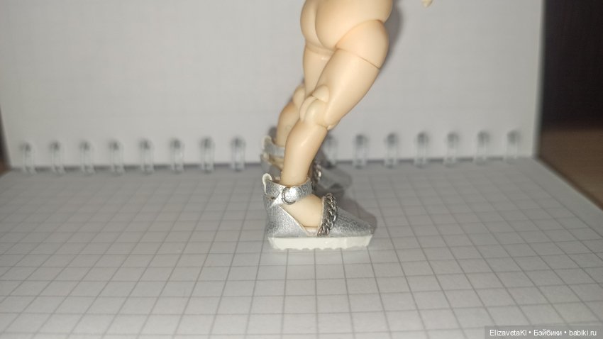 Обувь на маленьких человечков realpuki