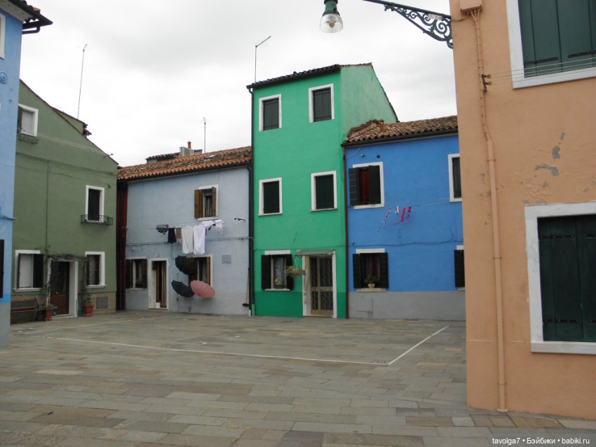 J-Doll Andrassy ave. На острове Бурано в Венеции (фото 9)