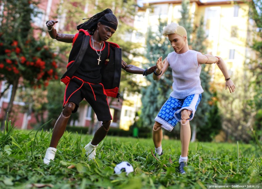 Товарищеский матч — Куклы Barbie (Барби): Looks