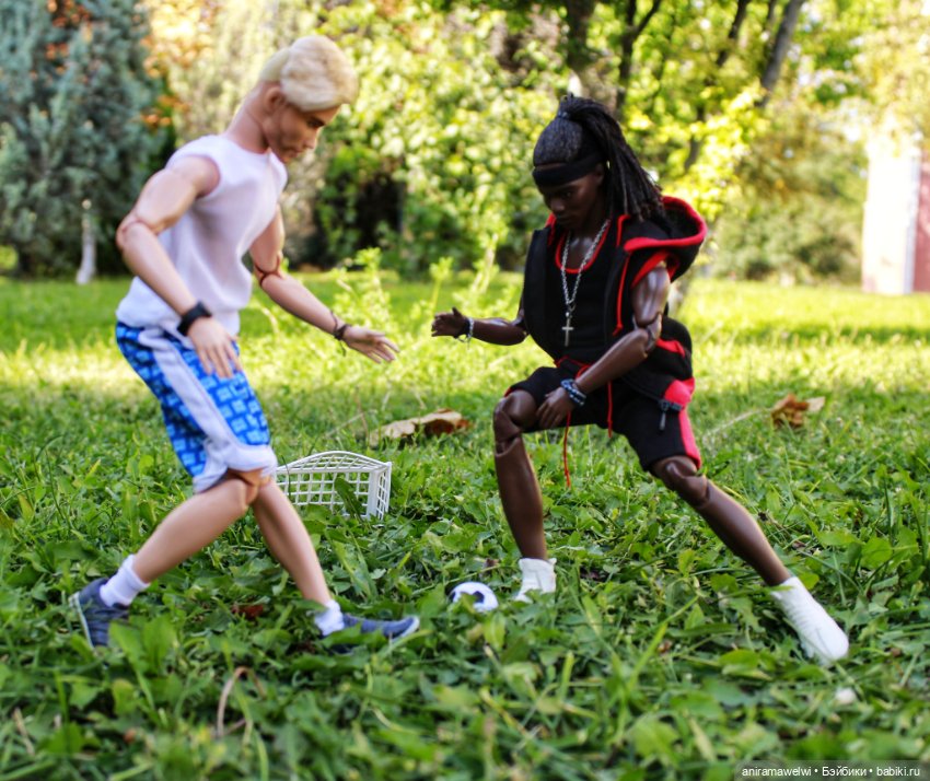 Товарищеский матч — Куклы Barbie (Барби): Looks