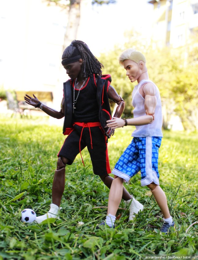 Товарищеский матч — Куклы Barbie (Барби): Looks (фото 9)