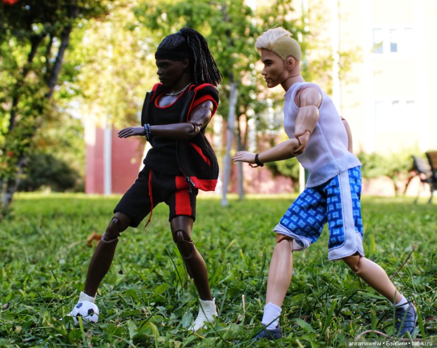 Товарищеский матч — Куклы Barbie (Барби): Looks