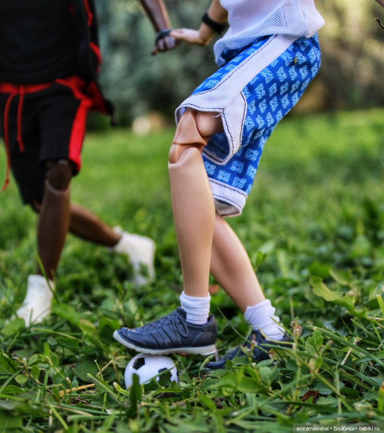 Товарищеский матч — Куклы Barbie (Барби): Looks