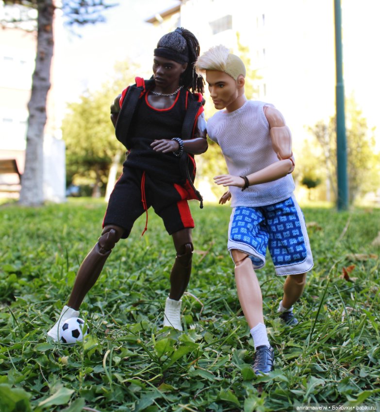 Товарищеский матч — Куклы Barbie (Барби): Looks