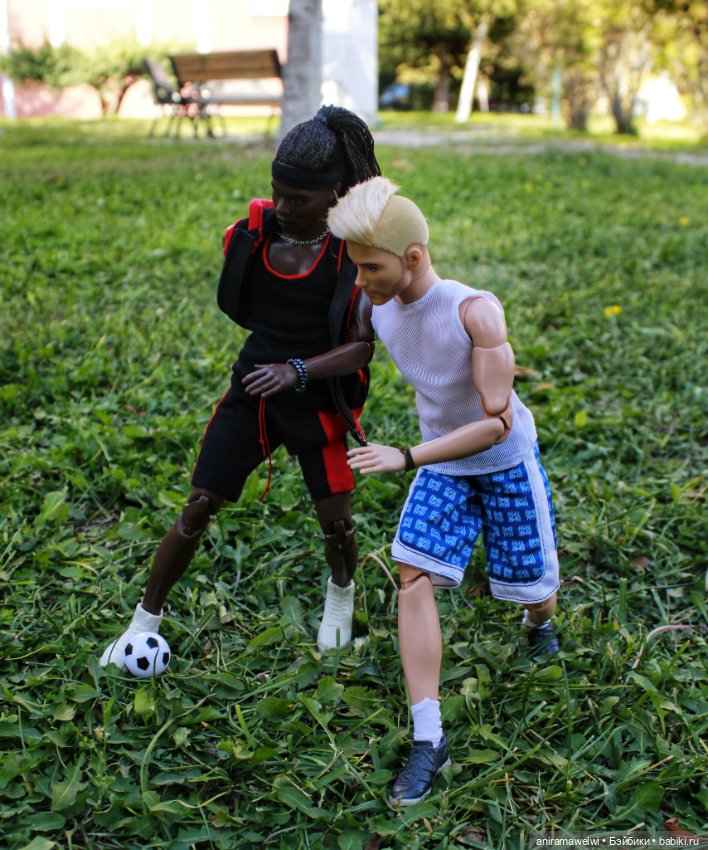 Товарищеский матч — Куклы Barbie (Барби): Looks