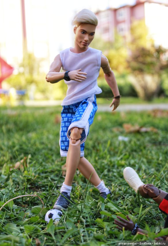 Товарищеский матч — Куклы Barbie (Барби): Looks