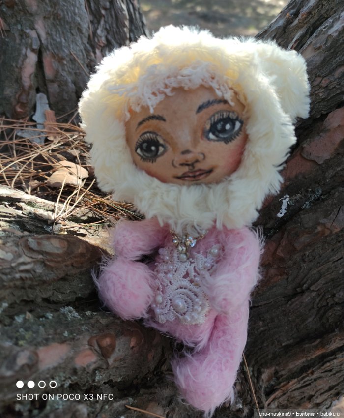 Плюшевые куколки — Авторские игрушки из разных материалов: синельная проволока (фото 4)