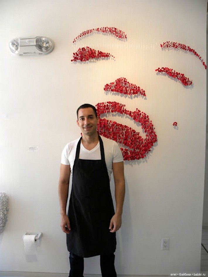 Инсталяции из пуговиц от Augusto Esquivel