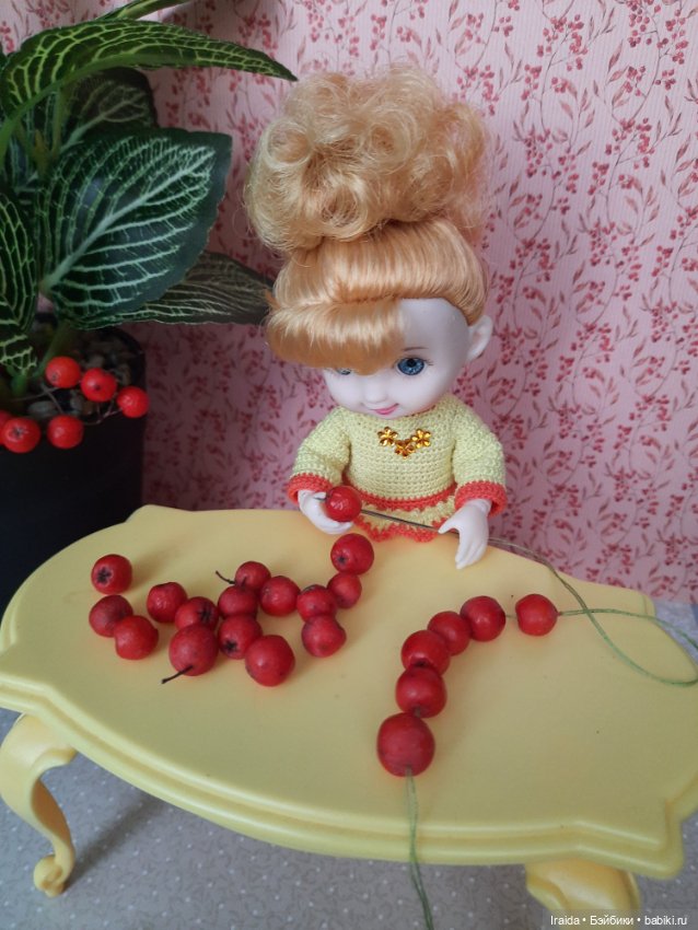 Галочка🍂 Рябиновые бусы📿 — Куклы Baboliy (Баболи (фото 3)