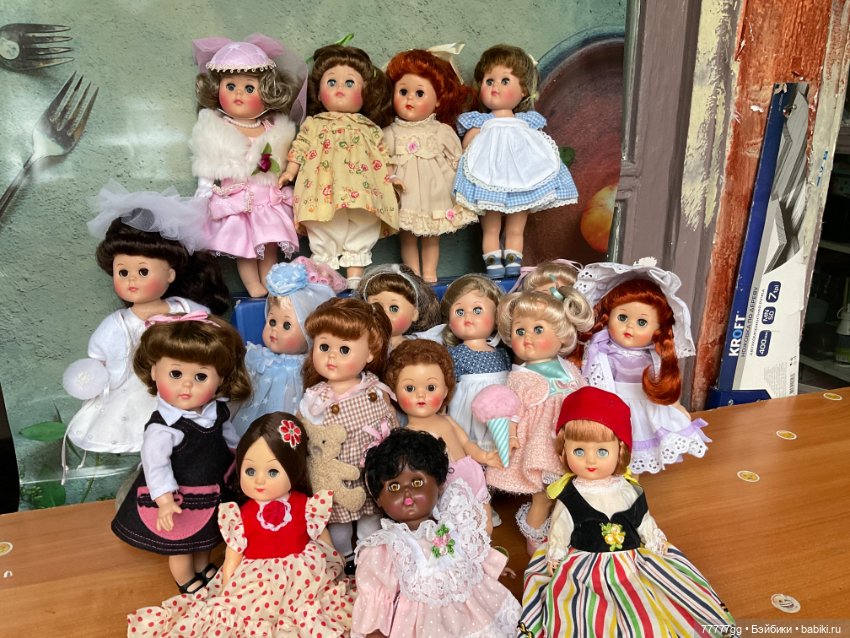 Рыжие - есть, блондинки - есть, шатенки - есть… огласите весь список, пжалуйста