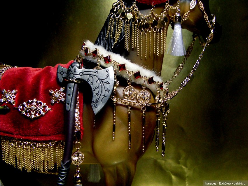 Коллекционная фигурка коня в восточной сбруе (фото 6)