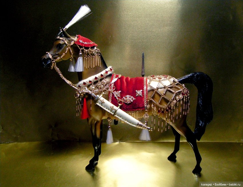 Коллекционная фигурка коня в восточной сбруе (фото 2)