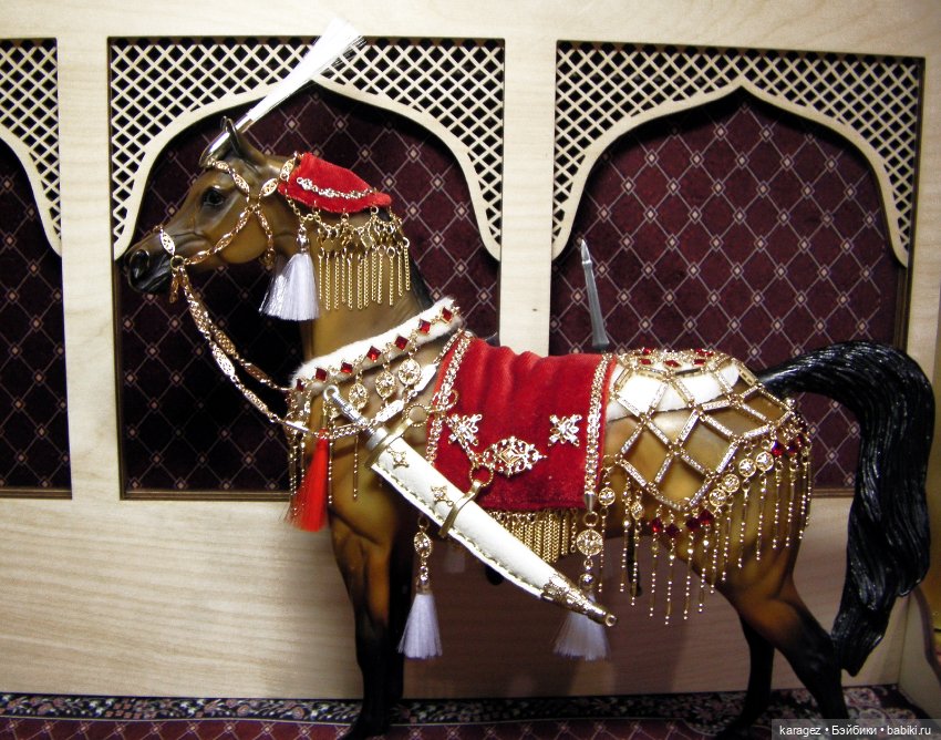 Коллекционная фигурка коня в восточной сбруе (фото 9)