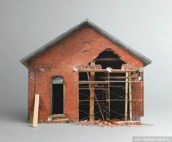 Скульптуры разрушенных домов от Офры Лапид (фото 4)