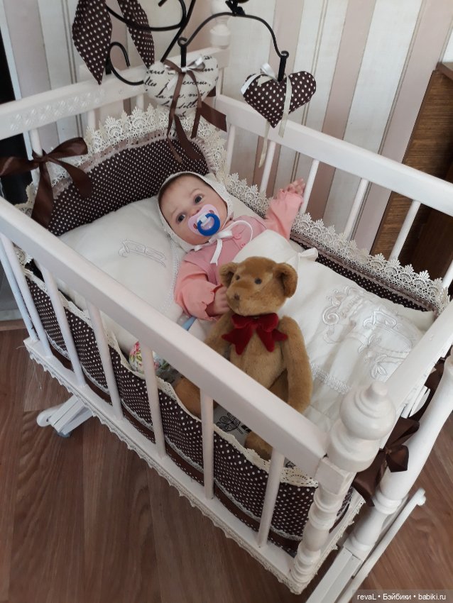Кроватка для малышек или опять мои неугомонные руки (фото 6)
