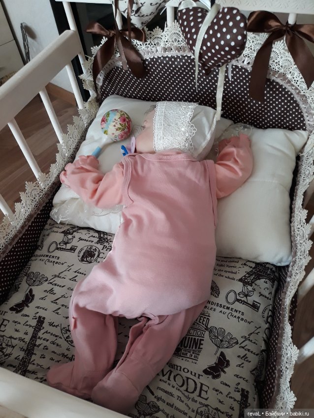 Кроватка для малышек или опять мои неугомонные руки (фото 8)