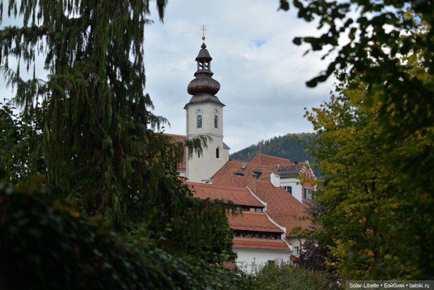 Плачет золотом листьев осень. Куколка Дианы Эффнер