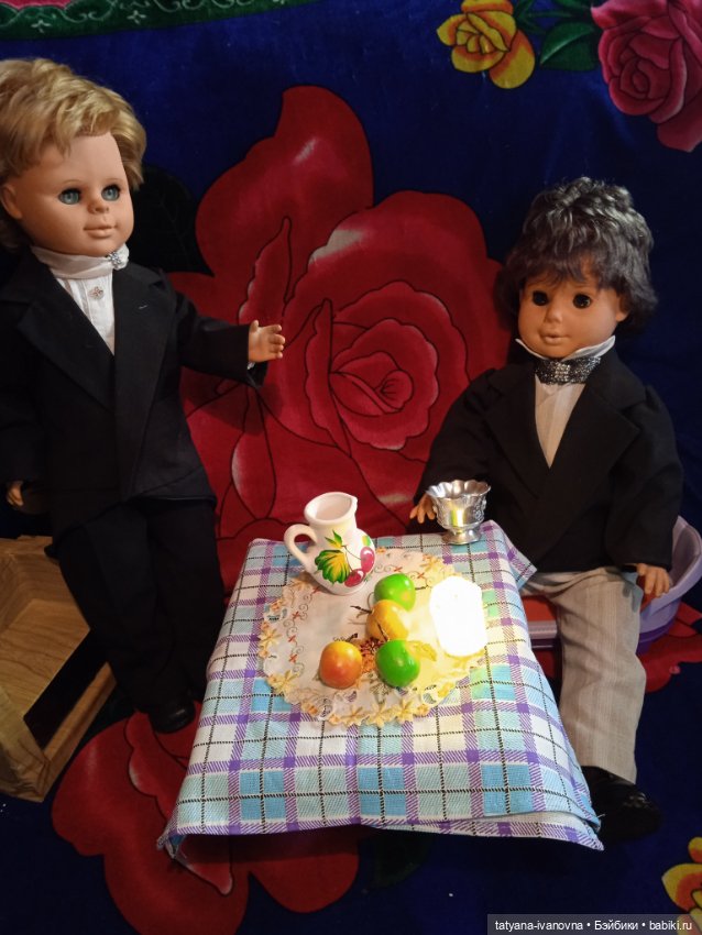 А Татьяна в куклы не играла или читая роман "Е.Онегин А" С Пушкина