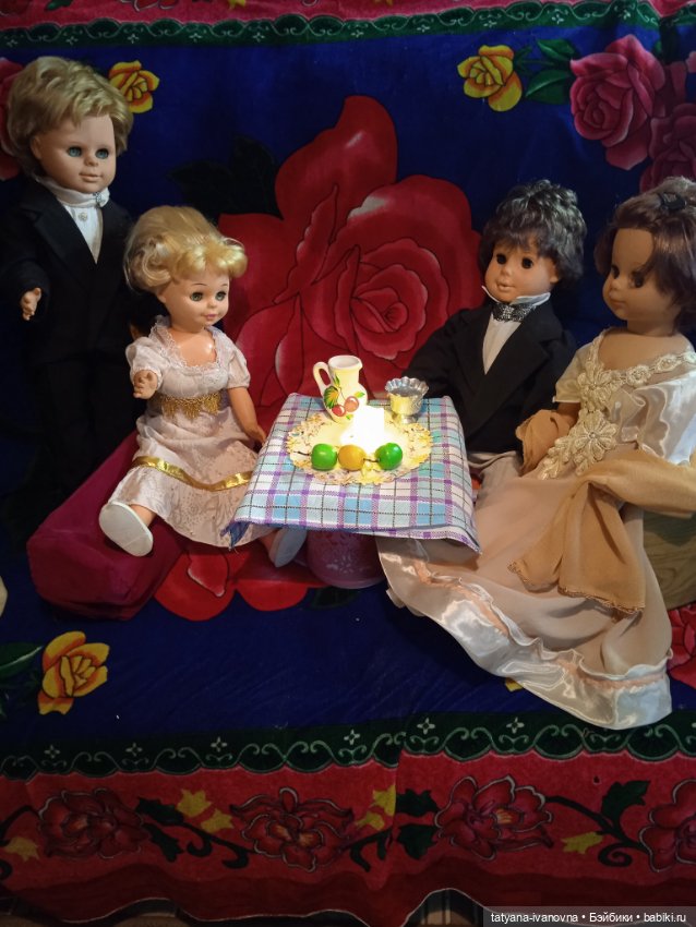 А Татьяна в куклы не играла или читая роман "Е.Онегин А" С Пушкина