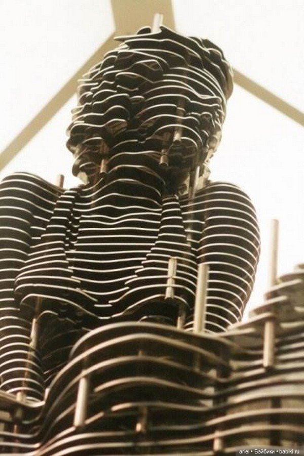 Скульптуры из металла от Chan Girl Park