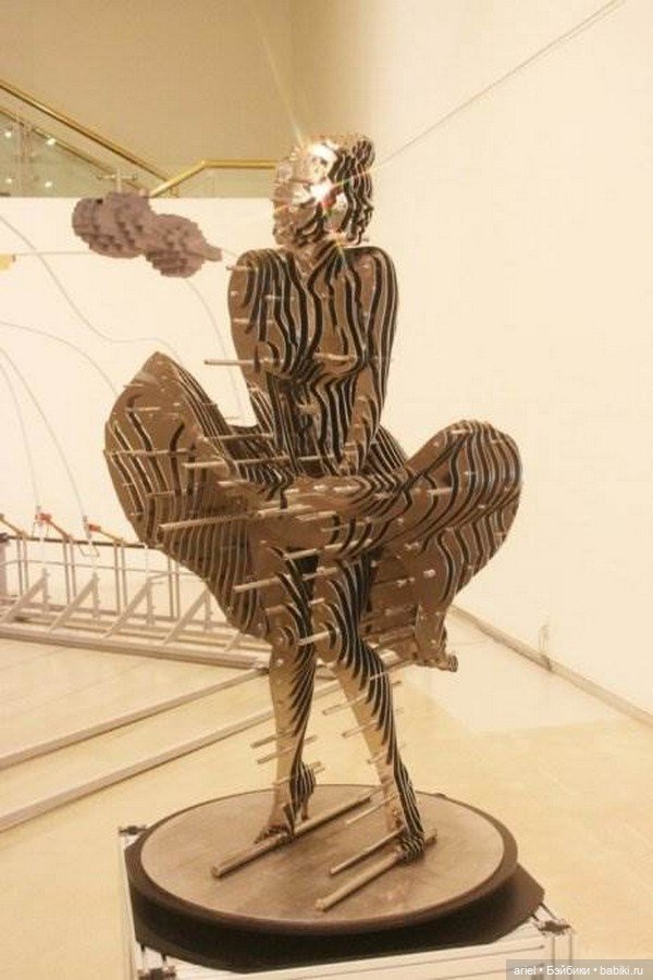 Скульптуры из металла от Chan Girl Park