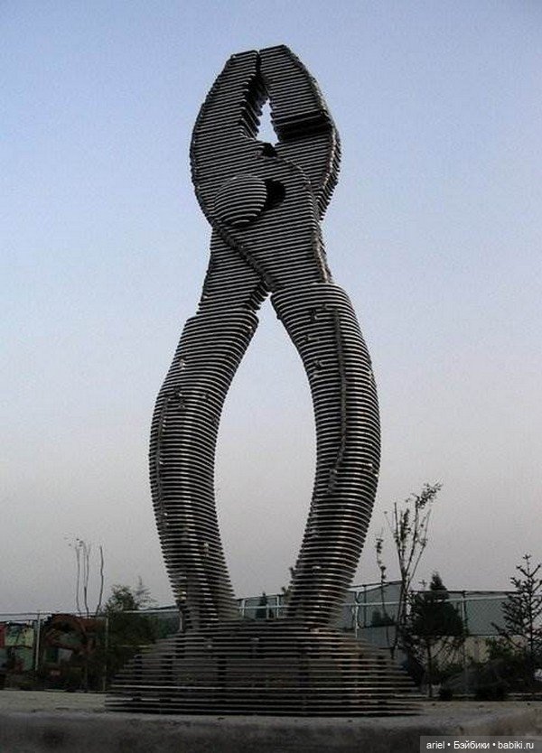 Скульптуры из металла от Chan Girl Park