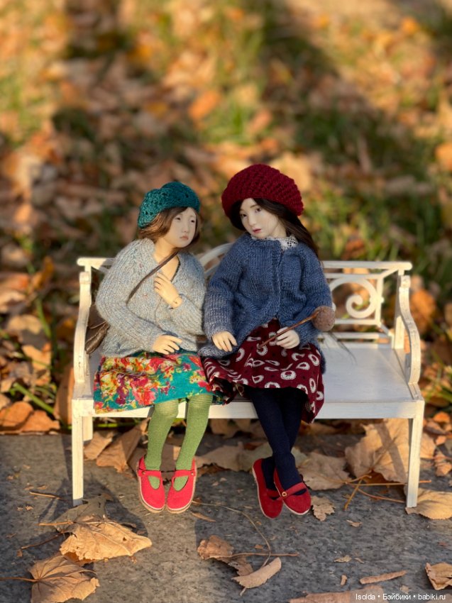 Птички и Наби с Сайей на прогулках этой осенью