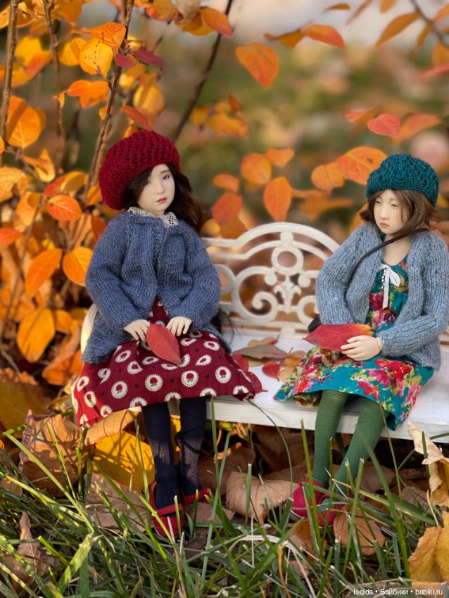 Птички и Наби с Сайей на прогулках этой осенью