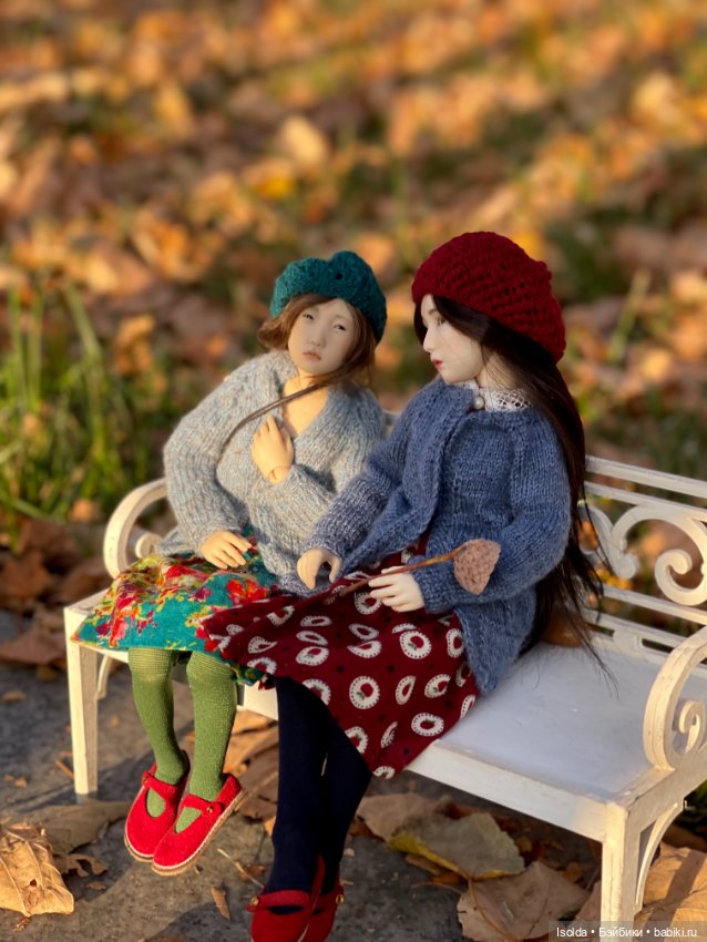 Птички и Наби с Сайей на прогулках этой осенью