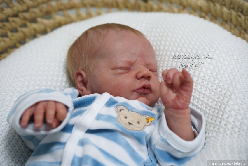 Paulin скульптора Elisa Marx, автор прототипа Lena Dahl