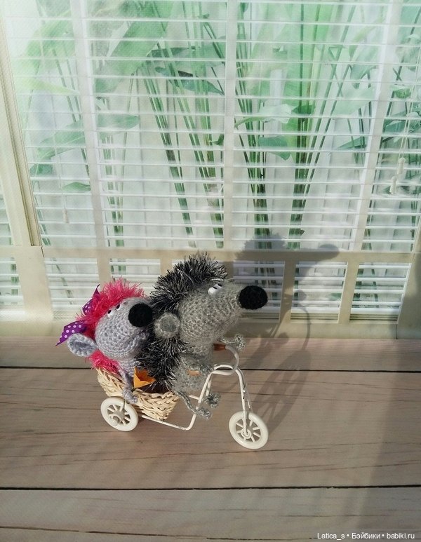 Любовь и ёжики — Вязаные игрушки и амигуруми: крючком (фото 2)