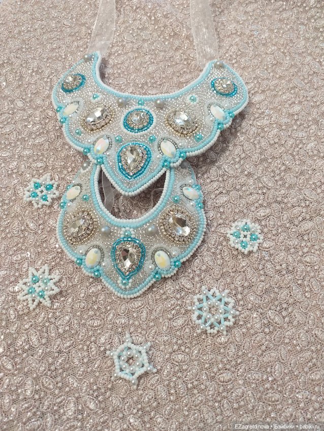 Кокошник и оплечье для кукол Zwergnase 34 см (фото 9)