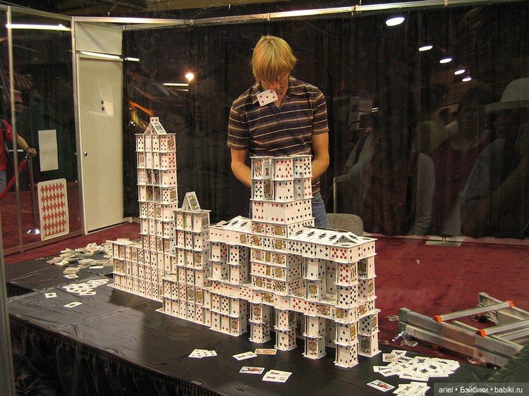 Брайан Берг скульптура из карт (фото 8)